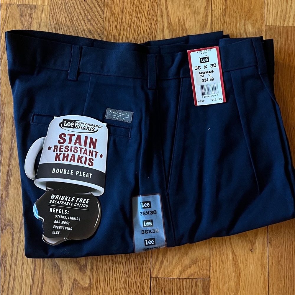 NWT Lee Performance Khakis Stain Resistant navy double pleat wrinkle free 36x30